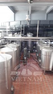 Nồi tháp chưng cất phân đoạn rượu gạo cuốc lủi sạch Hệ thống tháp chưng cất inox công nghệ cao sản xuất rượu gạo cuốc lủi