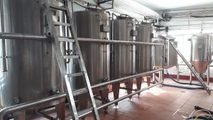 Dây chuyền bồn ủ chưng cất rượu gạo truyền thống Quảng Ninh đạt chuẩn an toàn